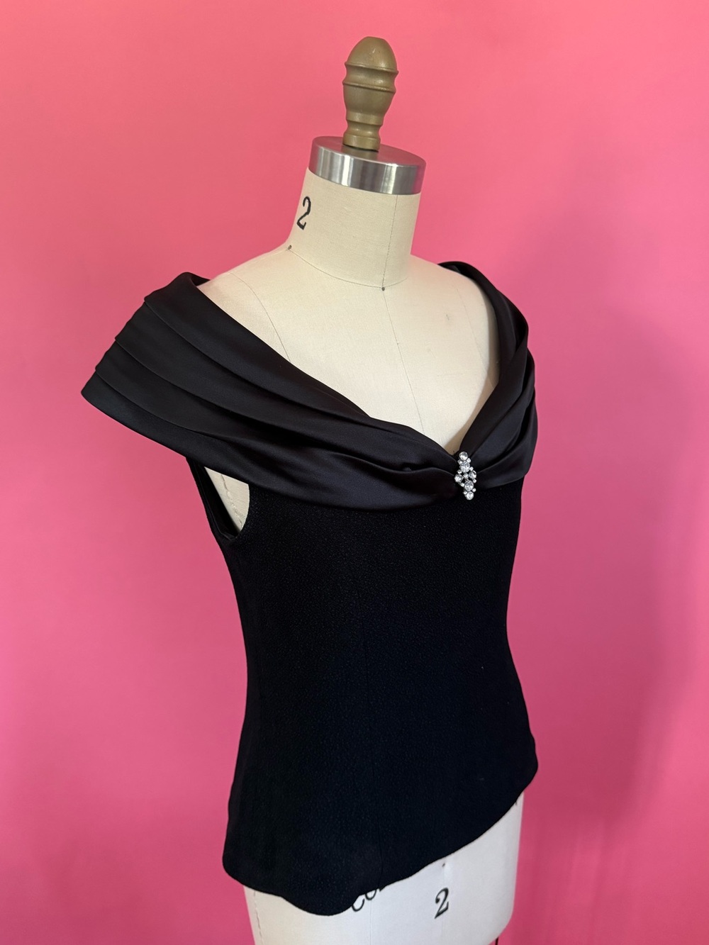 Vintage 80s/90s Sexy Satin Off Shoulder Sleeveless Blouse Lux Glam 10 ~M